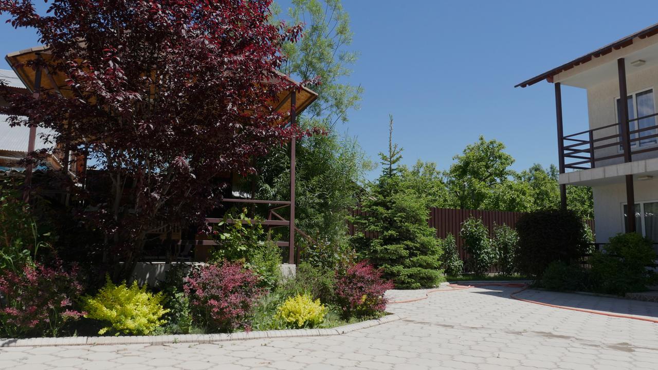 Guest House Leto Dolinka Exterior foto
